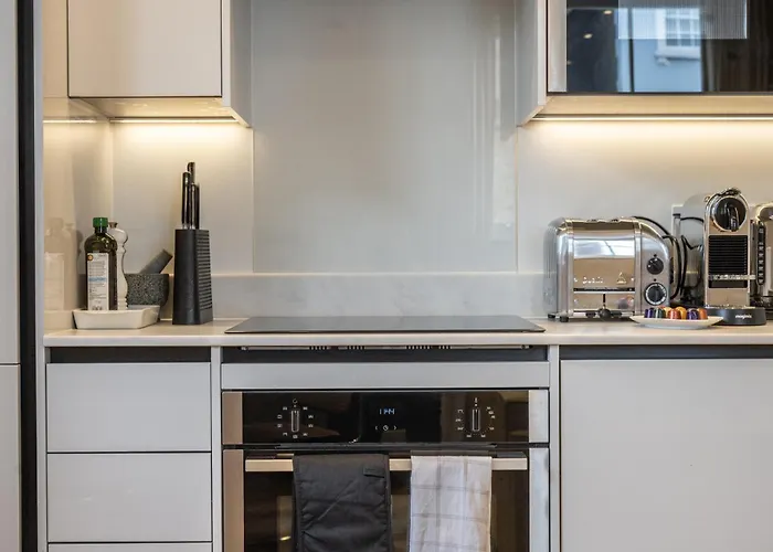 Modern, Stylish Newly Refurbished 2Nd Floor Apartment In Fitzrovia