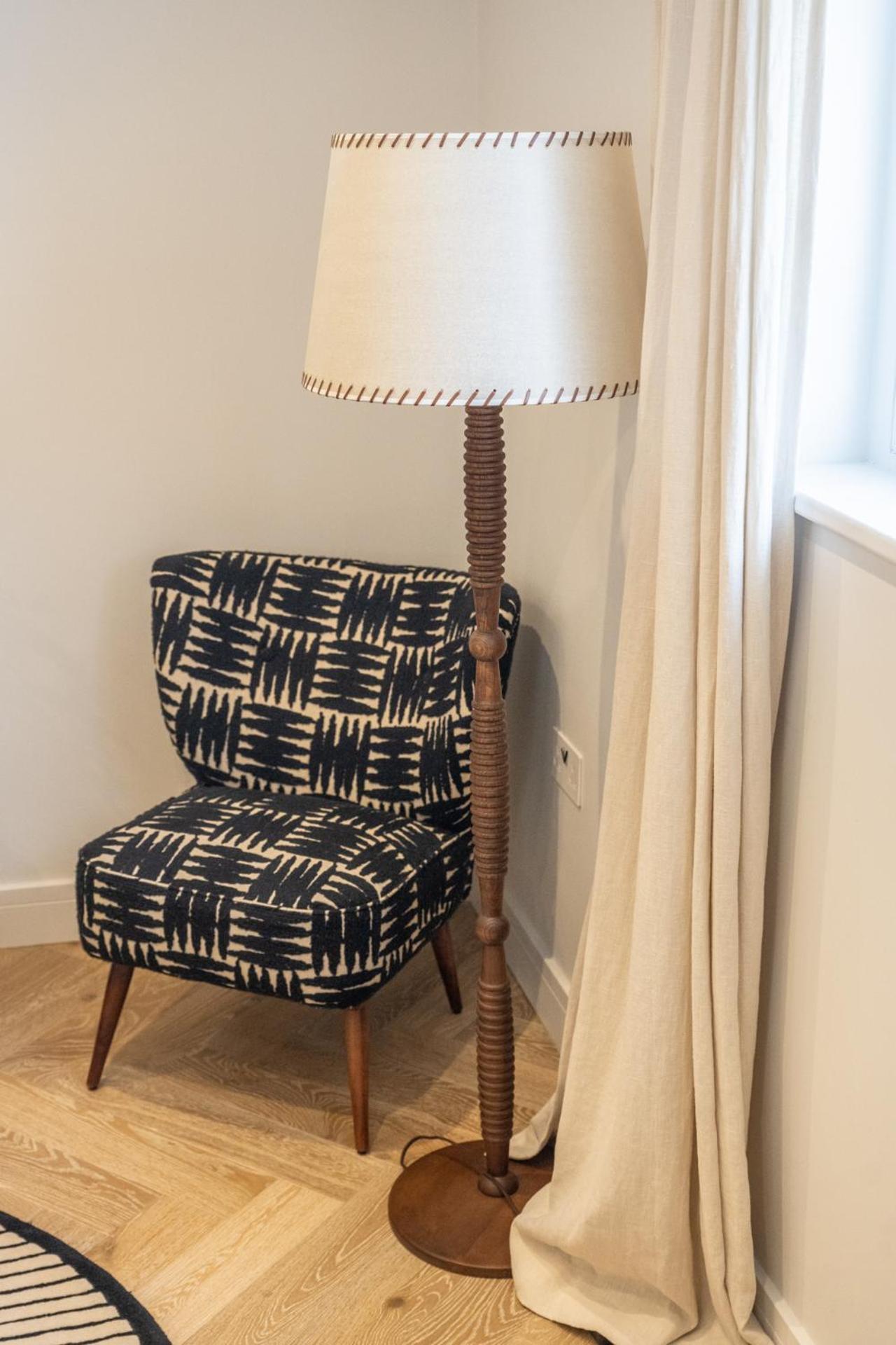 Modern, Stylish Newly Refurbished 2nd Floor In Fitzrovia * Лондон