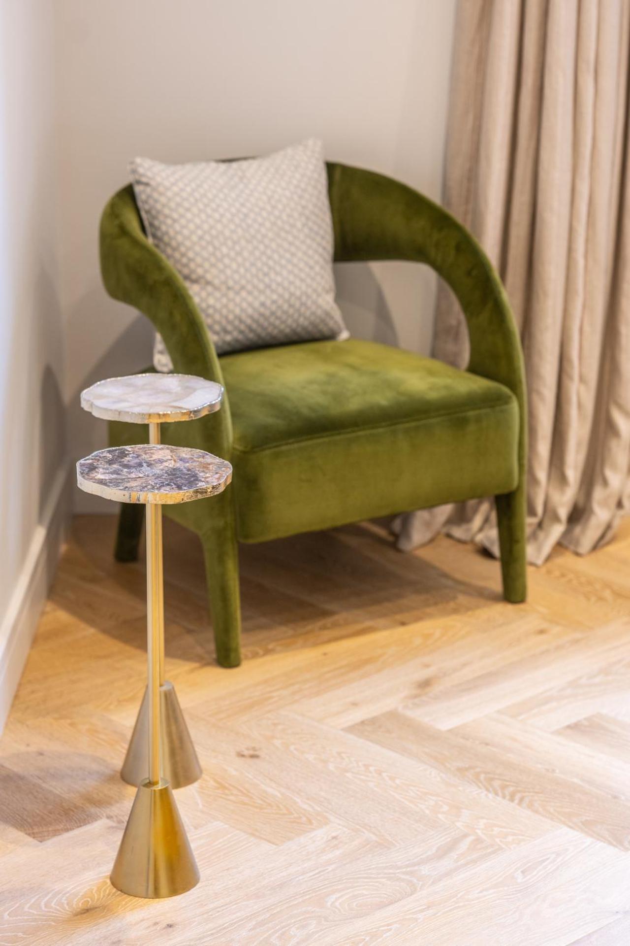 Modern, Stylish Newly Refurbished 2nd Floor In Fitzrovia Апартаменты Лондон